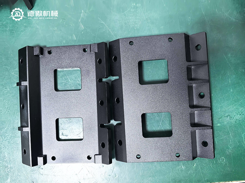 人型机器人零部件- 010